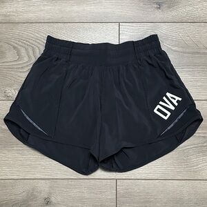 Lululemon Hotty Hot Short 4" Black  Running Shorts OVA‎ Logo Size 4 Tall